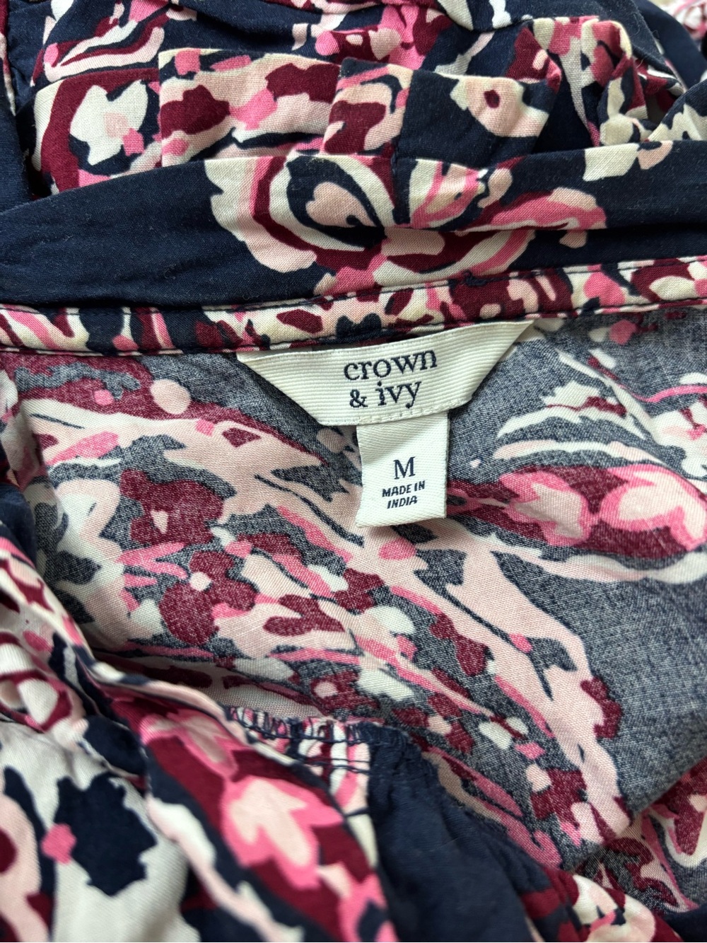 Crown & Ivy Sleeveless Women’s Navy Dress with Pink Paisley Print, Size: M, NWOT - Picture 3 of 3